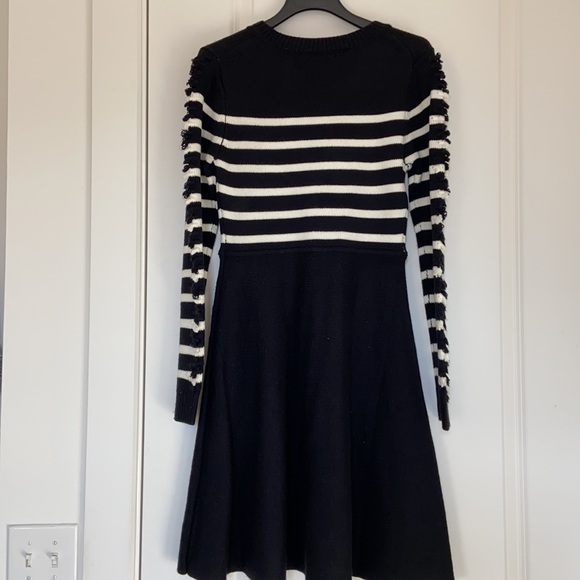 Eliza J Sweater Dress - Picture 4 of 5